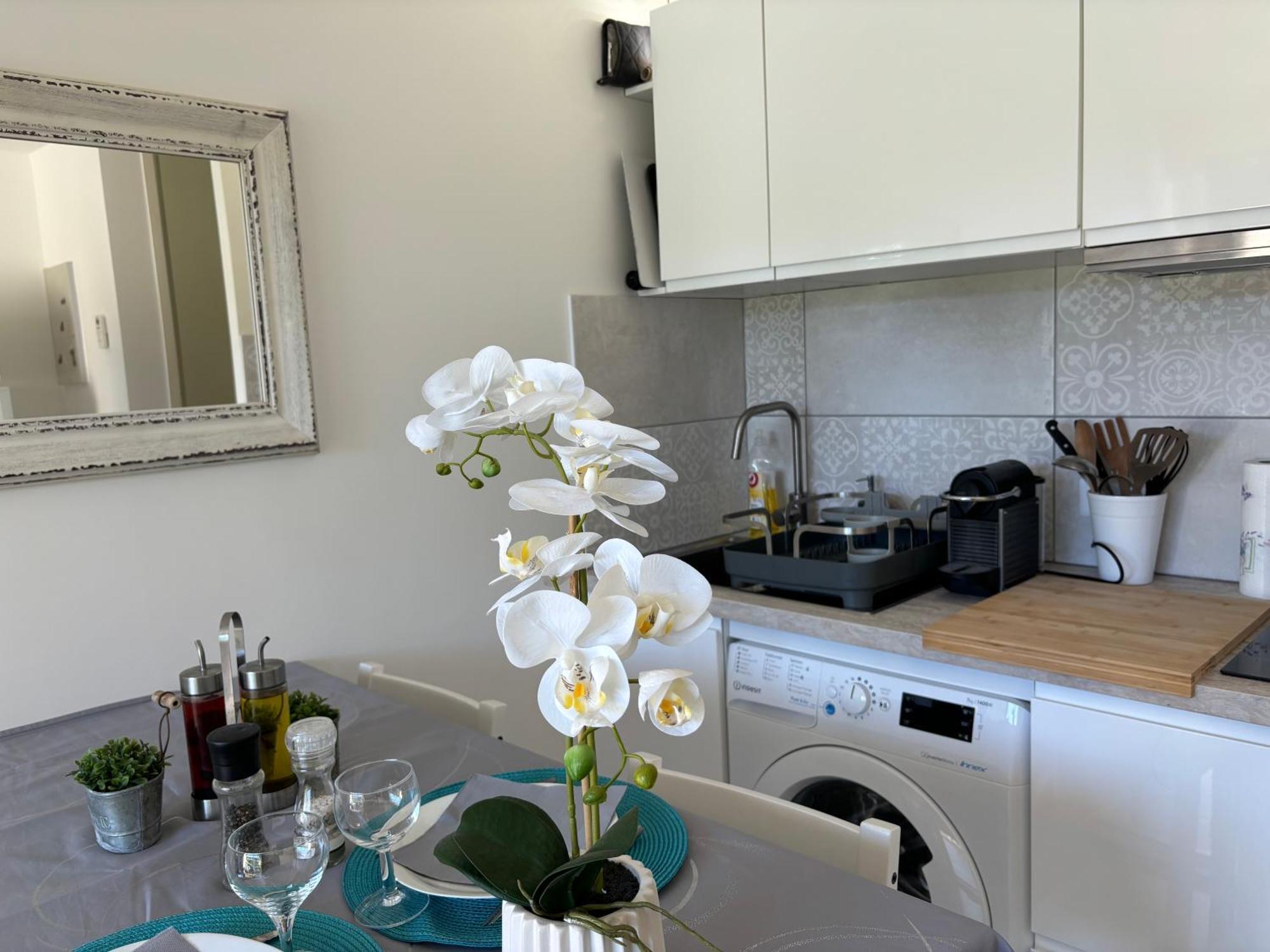 Proche Centre Sanary Studio Climatise 4 Personnes Exterior foto